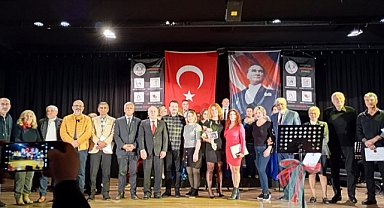 KARYAD sahnede “Çocuklar Gülerse Dünya Güler” dedi