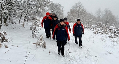Kayıp olarak aranan kişi ormanda bulundu
