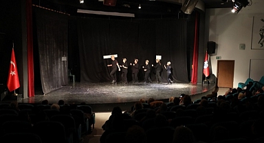 Menderes, İlk Kez Tiyatro Festivali’ndeydi