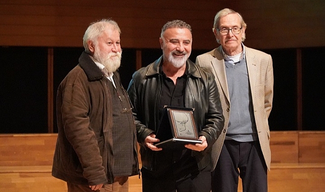 Mizah Festivali’nde ödüllü açılış