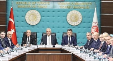 Bakanlar, Ramazan öncesi gıda sektörü temsilcileriyle buluştu