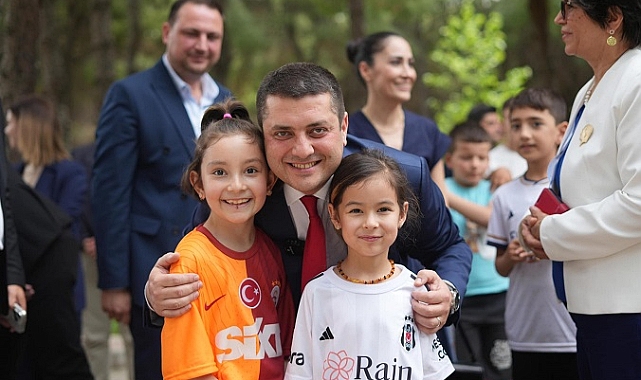Başkan Demir’den çocuklara karne hediyesi