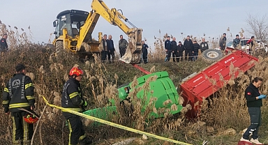 Denizli'de devrilen traktörün sürücüsü hayatını kaybetti