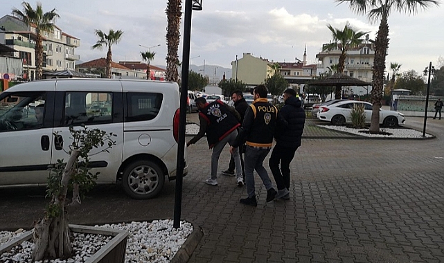 Fethiye'de gasp iddiasıyla 2 zanlı tutuklandı