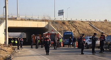 İşçi servisi devrildi 4 kişi öldü