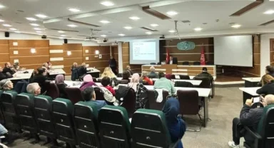İzmir Bornova'da zeytin üreticilerine destek