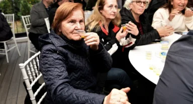 Bornova'da zeytinyağı tadımına büyük ilgi