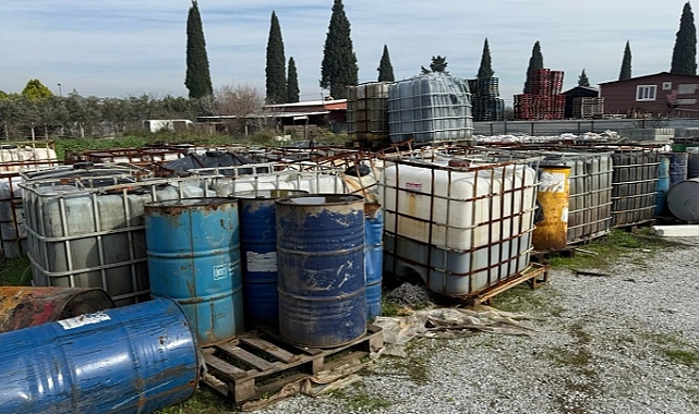 İzmir'de 250 ton kaçak akaryakıt ele geçirildi