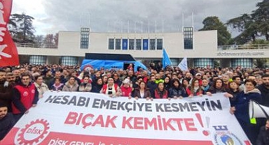 İzmir'de belediye iştiraki iki şirketin çalışanları iş bıraktı