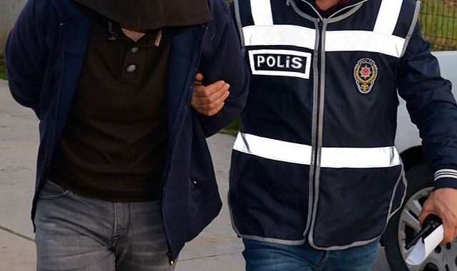 İzmir'de Bıçaklı Kavga: 4 Tutuklama
