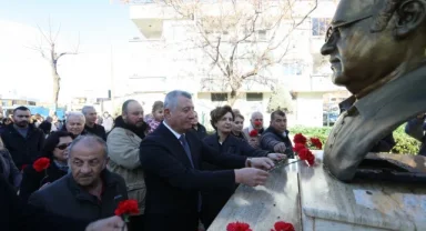 Güzelbahçe'de Uğur Mumcu büstü ve ismiyle yaşatılıyor