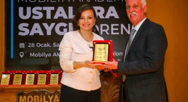 Karabağlar'da mobilya ustaları onurlandırıldı