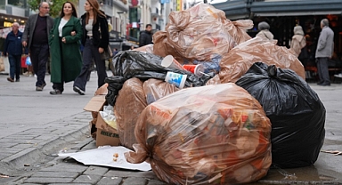 İzmir Sokaklarında Çöp Krizi!