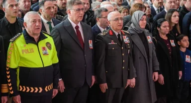 İzmir'in kahramanları unutulmadı