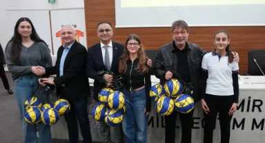İzmirli öğrenciler sporcularla buluştu