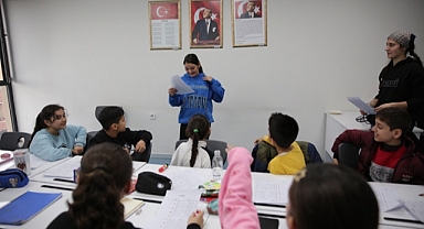 Konaklı Çocuklara İngilizce Kulübü Desteği