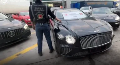 Lüks araç kaçakçılığına darbe!