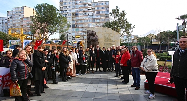 Mumcu Karabağlar’da özlemle anıldı