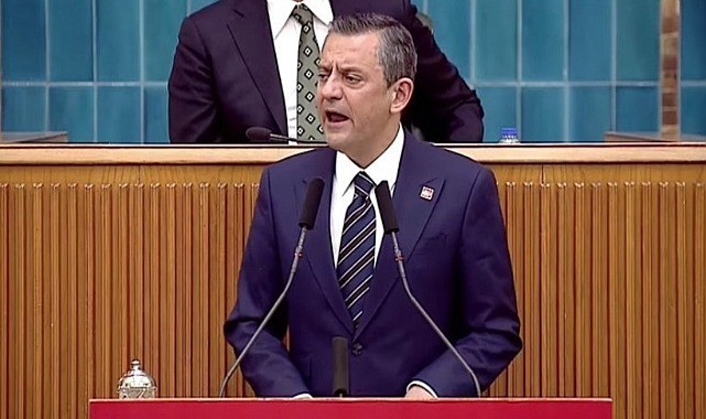 Özgür Özel'den 'kırmızı kart'