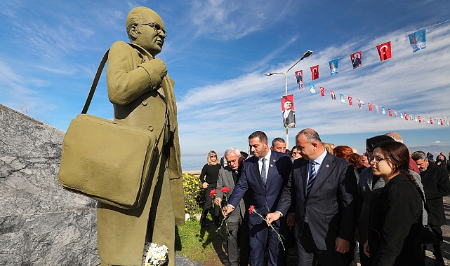 Uğur Mumcu, Narlıdere’de Karanfillerle Anıldı
