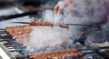 Adana kebabına da domuz eti karıştırdılar