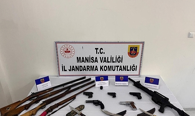 Akhisar'da silah kaçakçılığı operasyonu düzenlendi