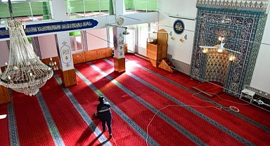 Çiğli’de İbadethanelere Ramazan Temizliği