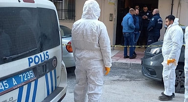 Çöp dolu evde ölü bulundu