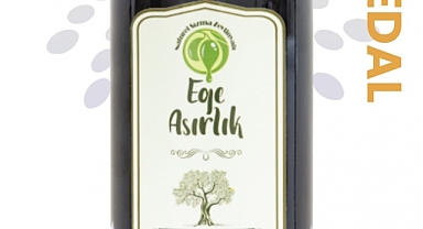 Ege Asırlık Zeytinyağı Dünya Birincisi