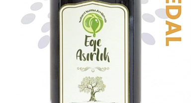 Ege Asırlık Zeytinyağı Dünya Birincisi
