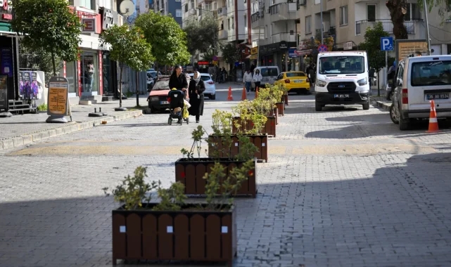 Bornova'da ulaşım ve trafik düzenlemelerine devam