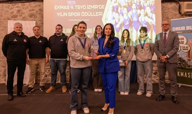 İzmir&#039;de Yılın Spor Ödülleri sahiplerini buldu
