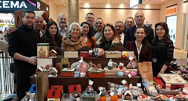 Kadınların el emeği ürünleri Sevgililer Günü Sergisi’nde