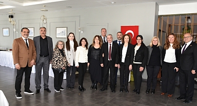 Mali kongrede Karşıyaka esnafı bir araya geldi