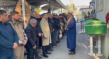 Özel hastanede ölen 94 yaşındaki kişi toprağa verildi