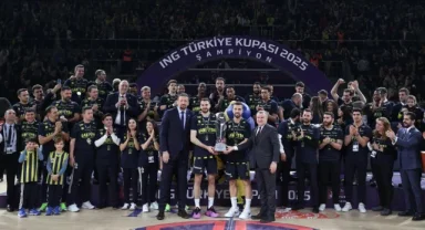 Potada Türkiye kupası Fenerbahçe Beko'nun oldu