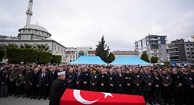 Şehit Uzman Çavuş Oktay İzmir'de Uğurlandı