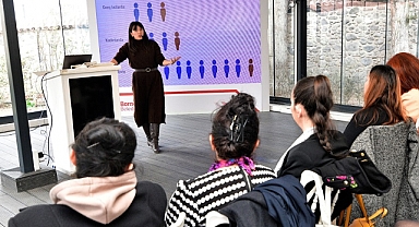 Sevgililer Günü’nde aşkın sağlıklı olanı konuşuldu