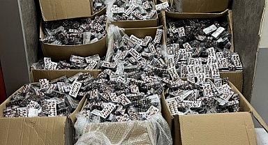 275 bin 800 sentetik ecza hapı ele geçirildi