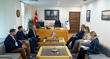 Atalarının izini İzmir’de sürüyor