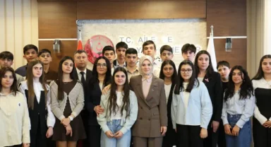 Bakan Göktaş Karabağ şehitlerinin çocuklarıyla buluştu