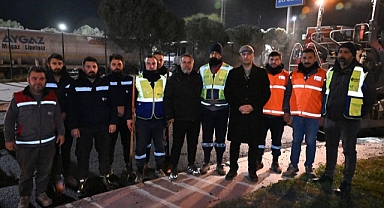 Başkan Ömer Eşki gece mesaisinde