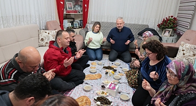 Başkan Pehlivan, orucunu şehit ailesiyle açtı