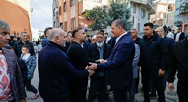 Başkan Tugay, yurttaşlarla bayramlaştı