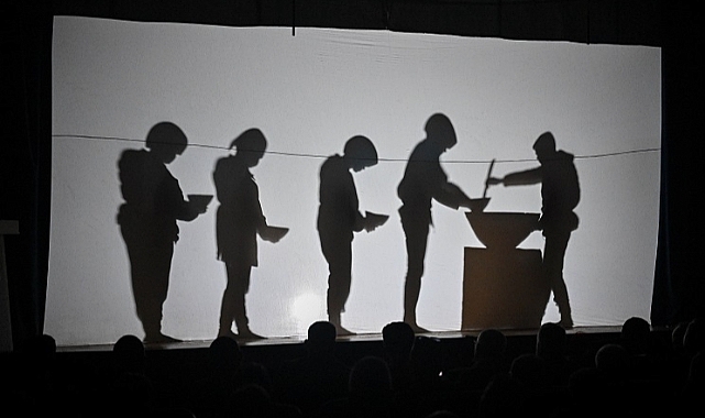 Bornova’da 18 Mart coşkusu ve şehitlere saygı