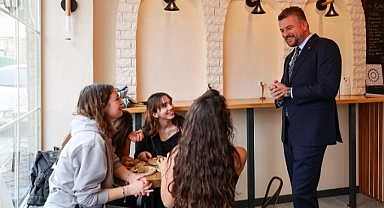 Buca’da gençlere hizmet sürüyor