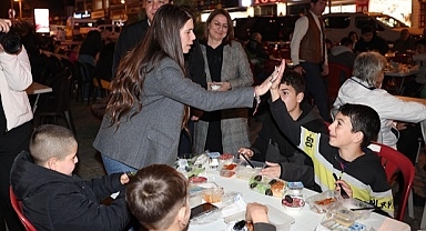 Çeşme’de ilk iftar açıldı