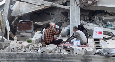 Gazze’de Yıkıntılar Arasında İftar