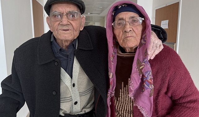 Huzurevinin 67 yıllık evli çifti,örnek gösteriliyor