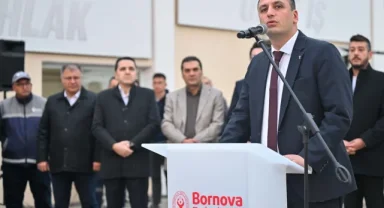 Bornova'da Başkan Ömer Eşki işçilerle bayramlaştı